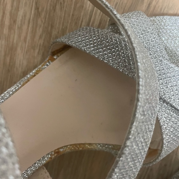 Sparkly silver stilettos - Picture 4 of 4